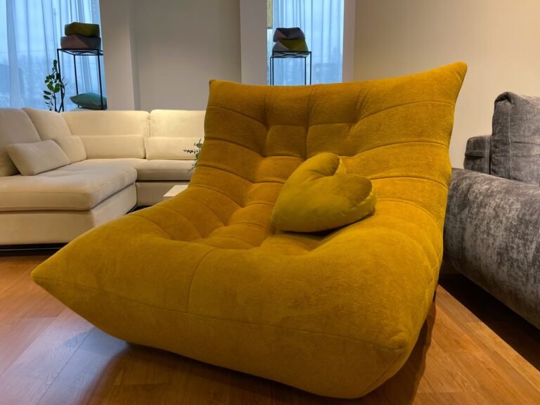 Armchair Caro