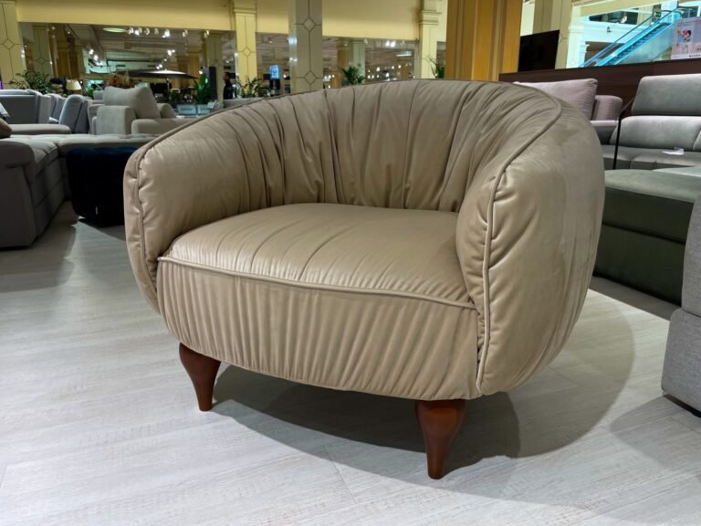 Armchair Club