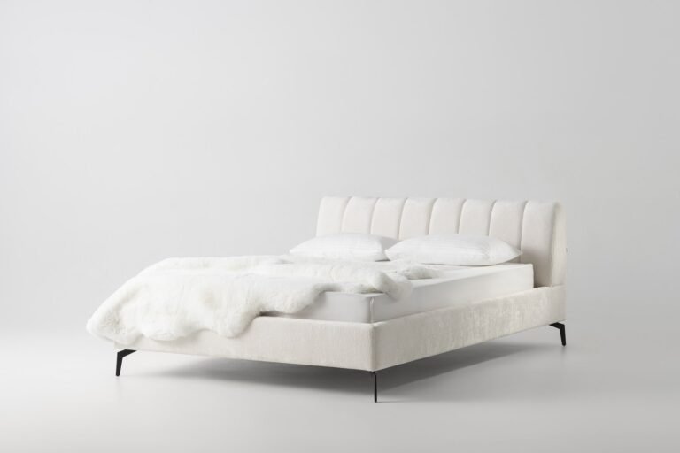 Bed Nikole