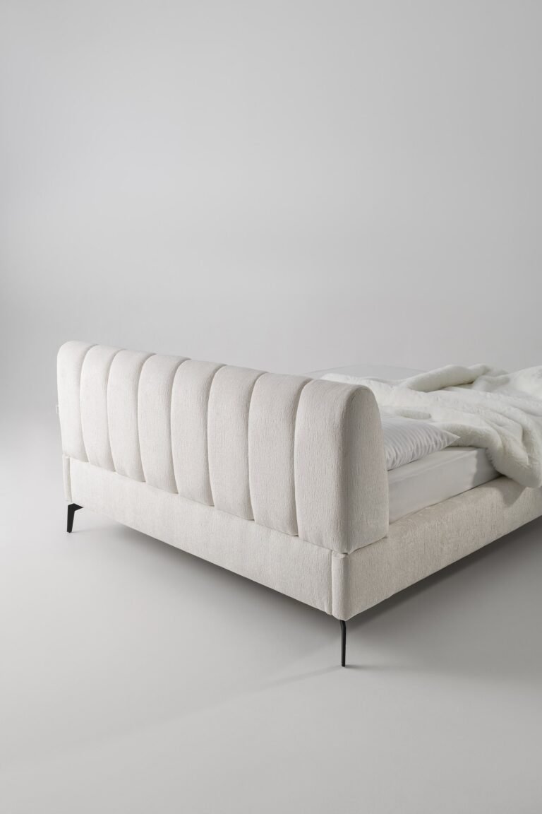 Bed Nikole