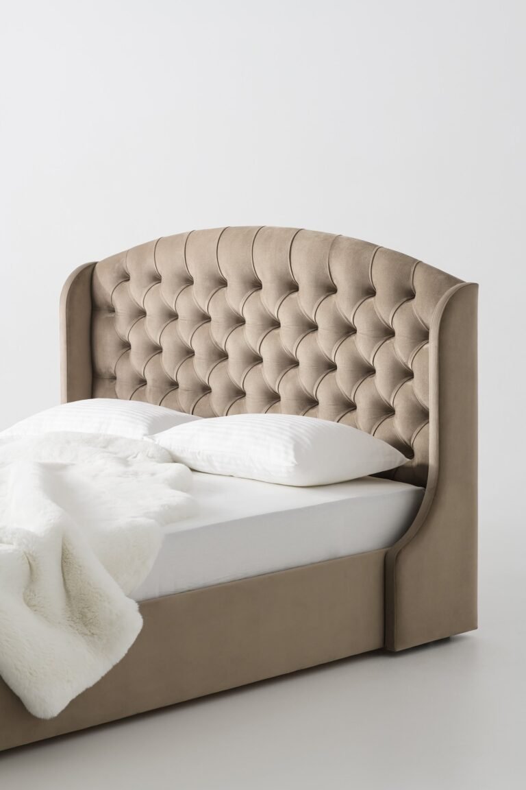 Bed Milana
