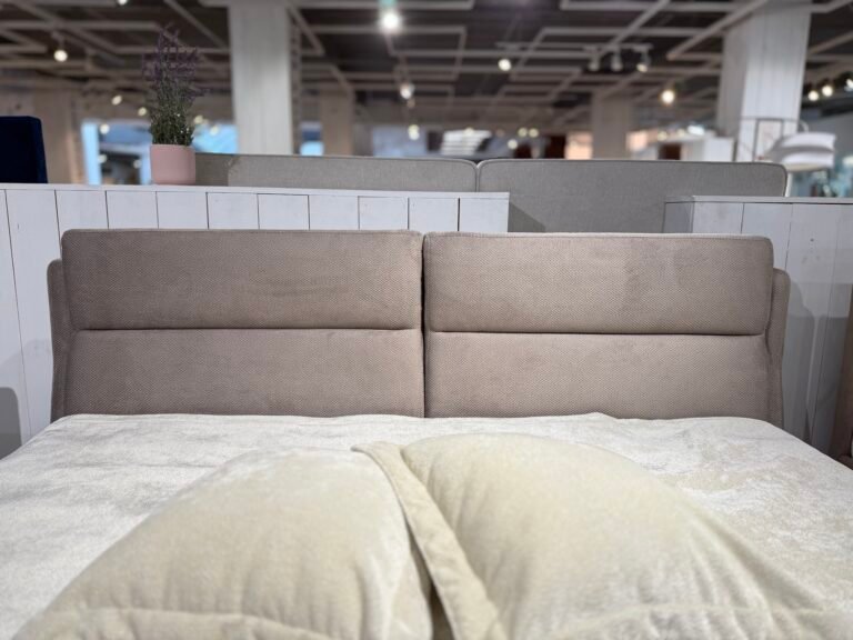 Bed Емілі